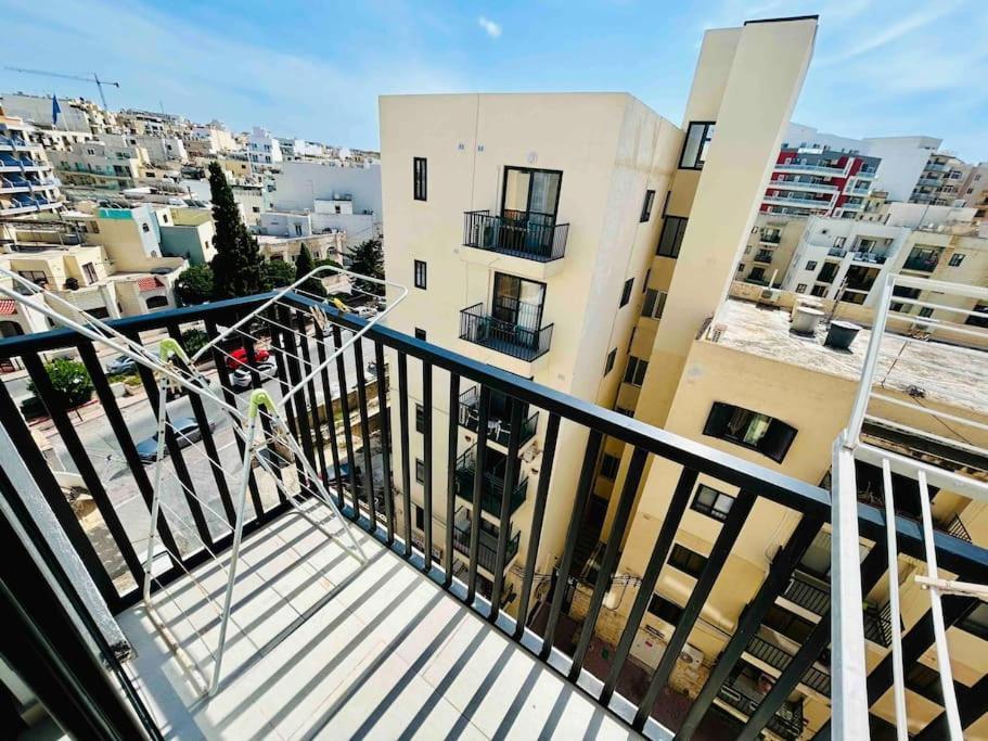 Duplex Whiskey Home 200M Away From The Sea And The Square 세인트폴스베이 외부 사진