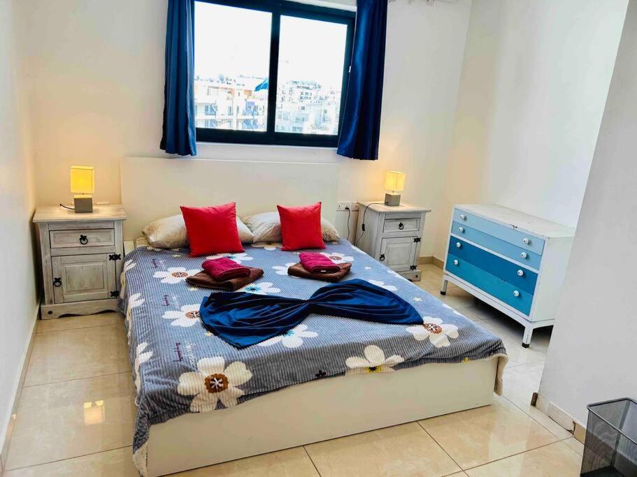 Duplex Whiskey Home 200M Away From The Sea And The Square 세인트폴스베이 외부 사진
